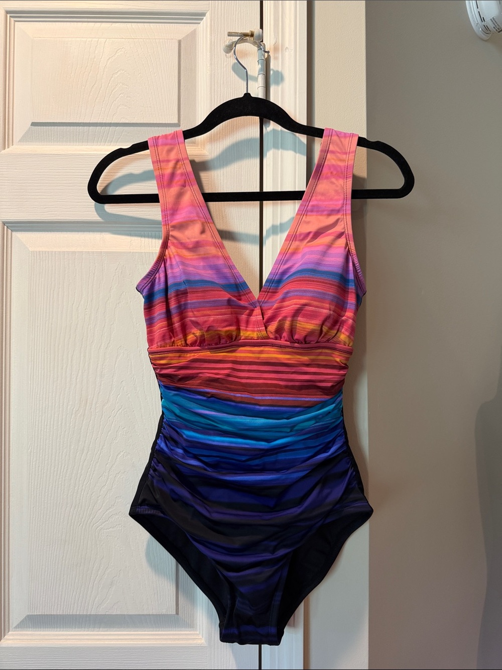 Color-Block Striped One-Piece Swimsuit - Pink to Blue